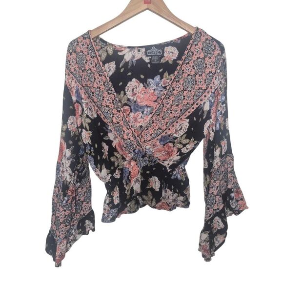 Angie Black Floral Print Boho Blouse V-neck Bell Sleeves Size Small - Picture 1 of 4